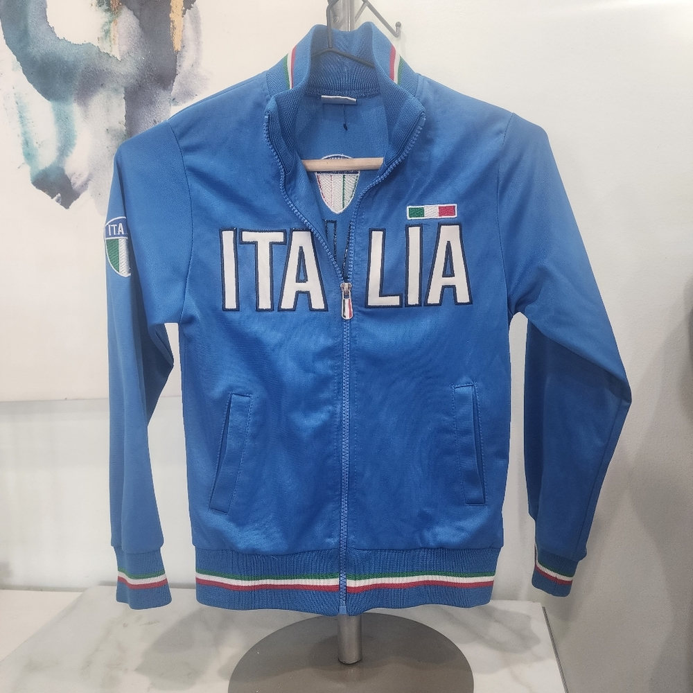 [ Chip] boys size 7-8- blue long sleeve zip up jacket- With ITALIA colors